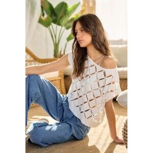 Lalavon Cut Out Detail Knit Top